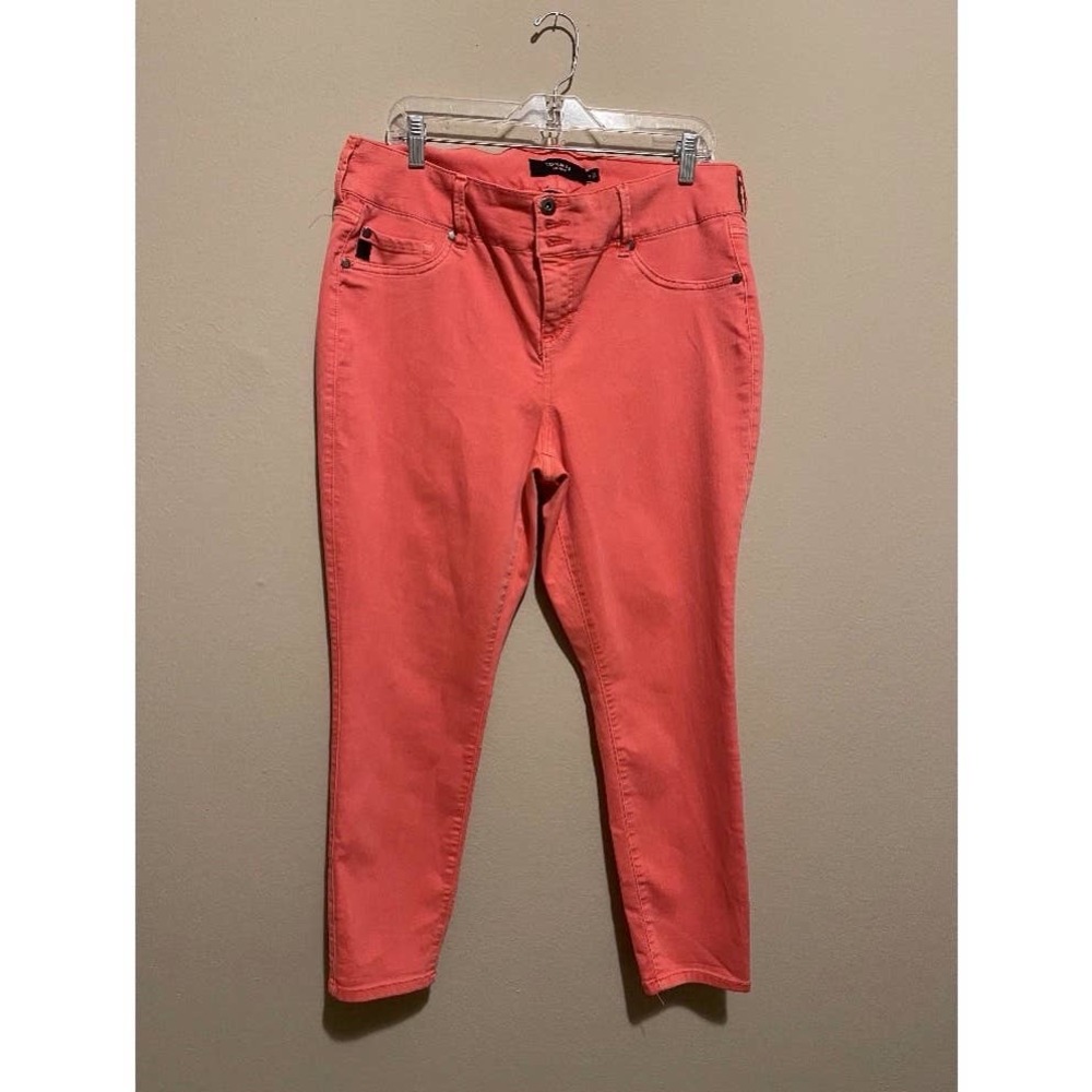 Torrid Orange Demim Capri Pants Curvy- Size 18